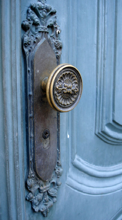 resz doorknob